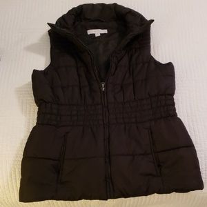 New York and Company black puffer vest